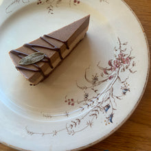 Load image into Gallery viewer, (LOCALS ONLY) Custom Dream Cake 100% Raw Vegan