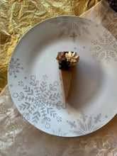 Load image into Gallery viewer, (LOCALS ONLY) Custom Dream Cake 100% Raw Vegan