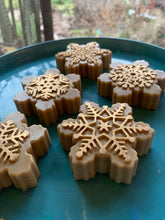 Load image into Gallery viewer, 24K Gold Painted Cordyceps Snowflakes