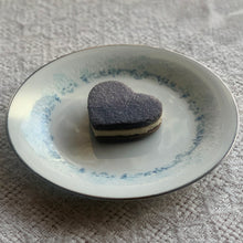 Load image into Gallery viewer, Schisandra + Blue Matcha Sandwich Cookies
