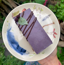Load image into Gallery viewer, (LOCALS ONLY) Custom Dream Cake 100% Raw Vegan

