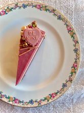 Load image into Gallery viewer, (LOCALS ONLY) Custom Dream Cake 100% Raw Vegan
