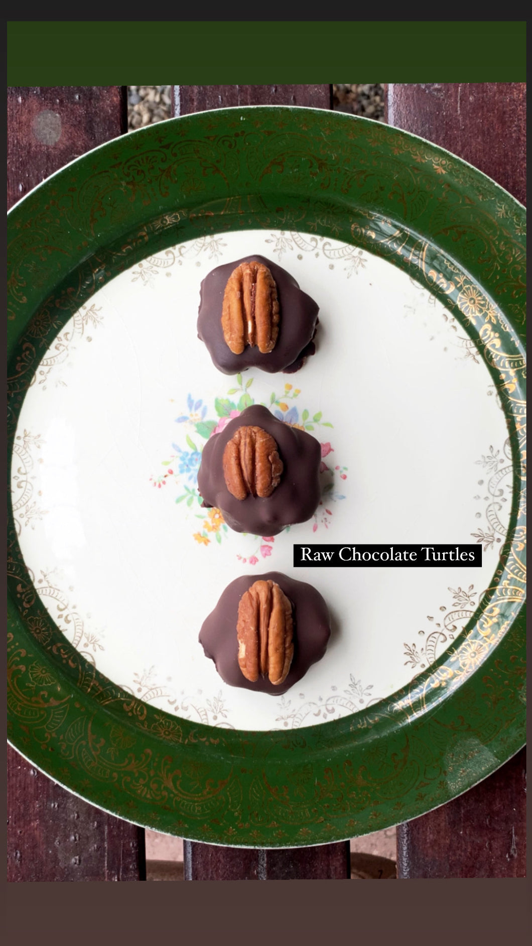 Raw Chocolate Turtles