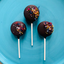 Load image into Gallery viewer, Reishi Caramel Pops w/ Roses
